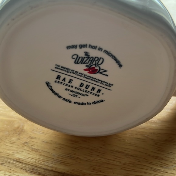 NWT Rae Dunn Wizard of Oz “Glinda the Good Witch” ceramic mug - Picture 4 of 5